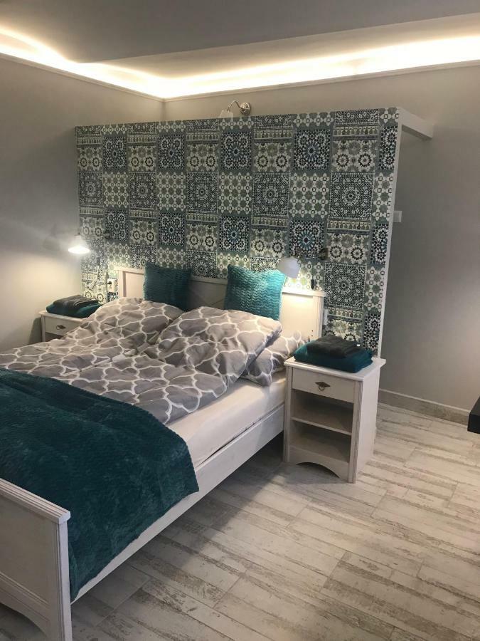 Aradi Apartman Pécs Esterno foto