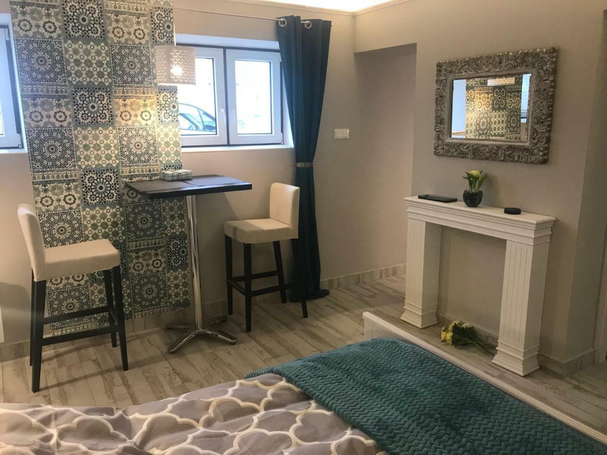 Aradi Apartman Pécs Esterno foto